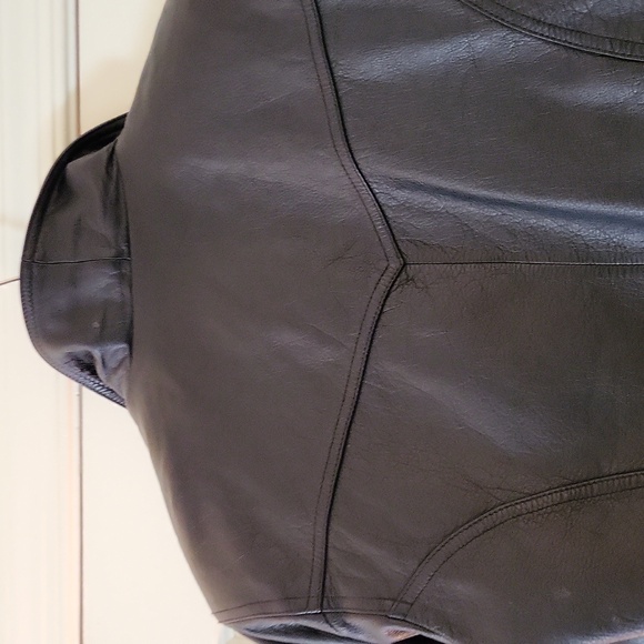 WILSON LEATHER 100% LEATHER SZ MED. BLACK ZIP UP JACKET WAIST LENGTH GOOD CONDI - Picture 8 of 12